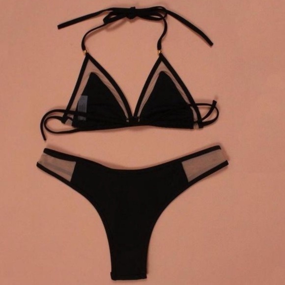 Sexy Black Bikini - Picture 3 of 5